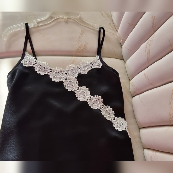 Women's XS, Embroidered Flower Neckline, Long Black Dress - Picture 3 of 5